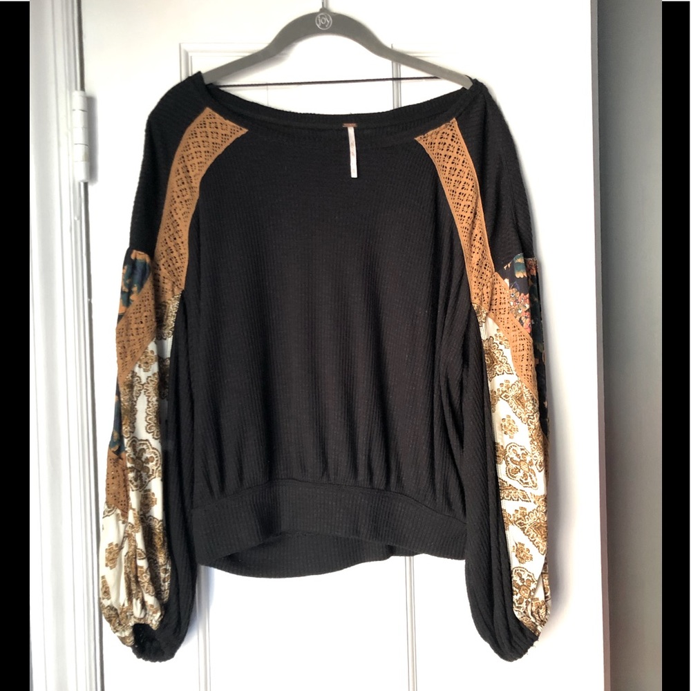 NWOT Free People bubble sleeve top; Size XS